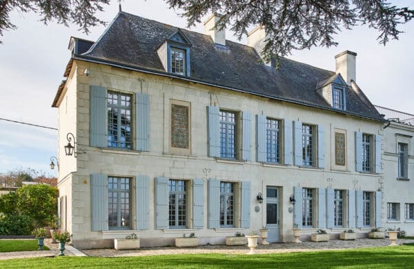 luxury french windows Maison Janneau