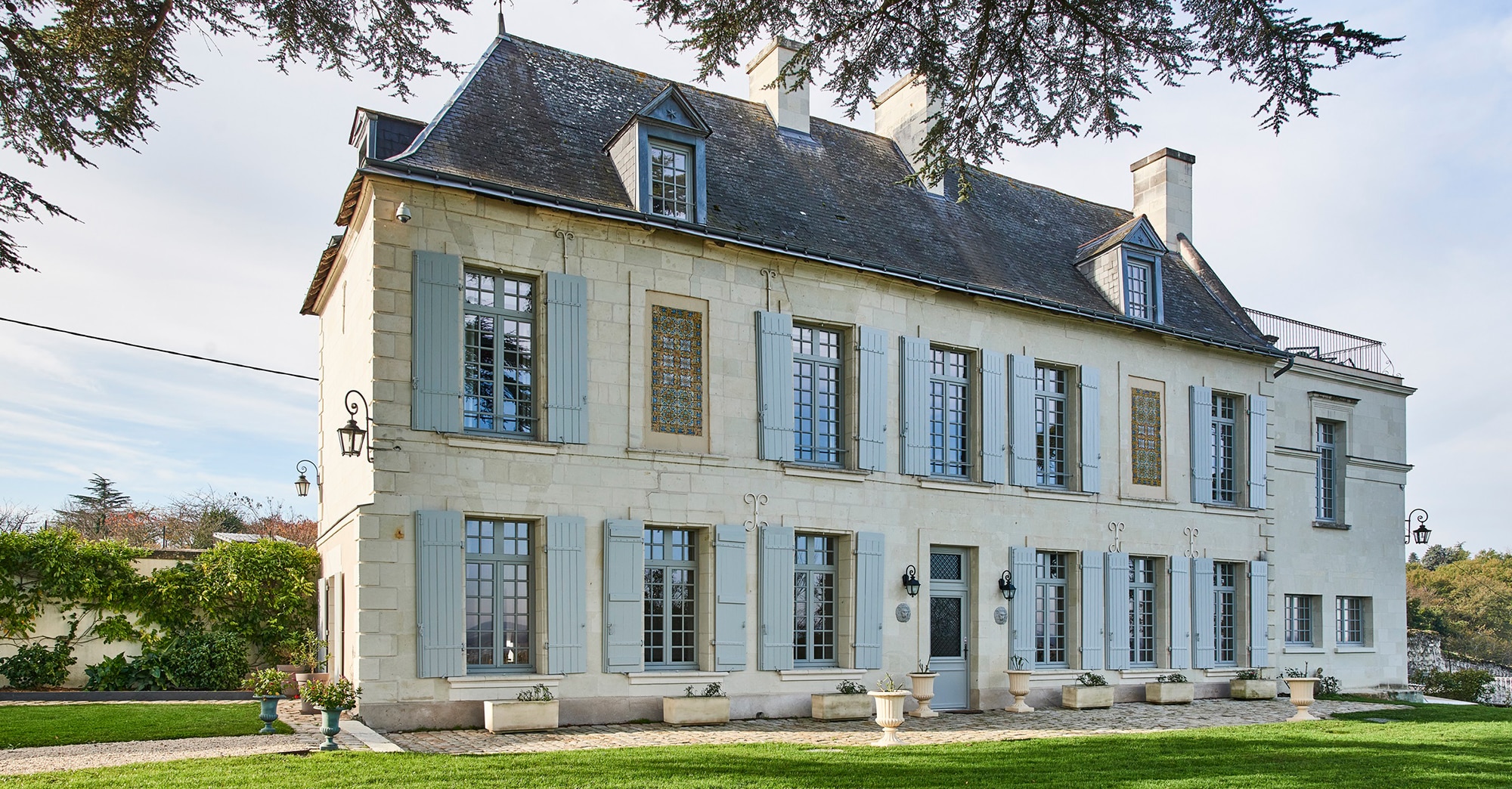 luxury french windows Maison Janneau