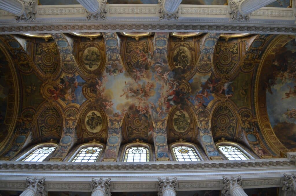 Roof of Château de Versailles and its windows